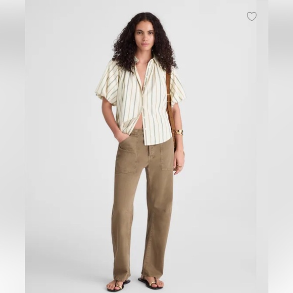 Madewell Tops - Madewell Shirred Bubble-Sleeve Button-Up
Shirt in Poplin 100% cotton Sz Medium